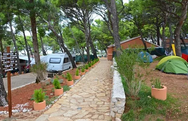 Kompleks wypoczynkowy Camp Jure Makarska