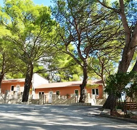 منتزه العطل Camp Jure