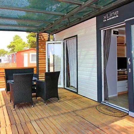 Camp Jure منتزه العطل