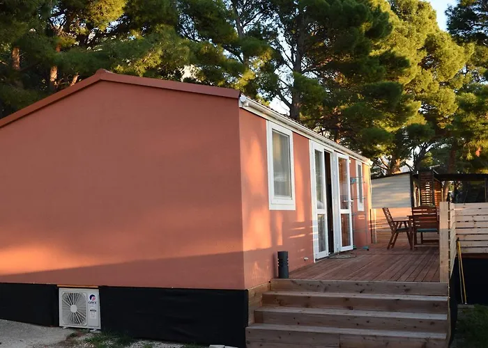 Πάρκο διακοπών Camp Jure 3*